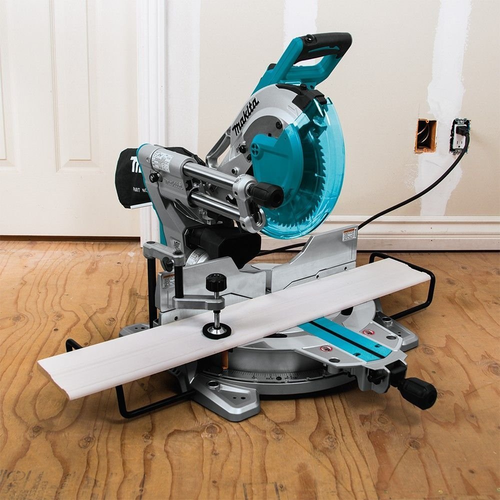 Makita LS1019L Dual-Bevel Sliding Compound Miter Saw with Laser - Image 8