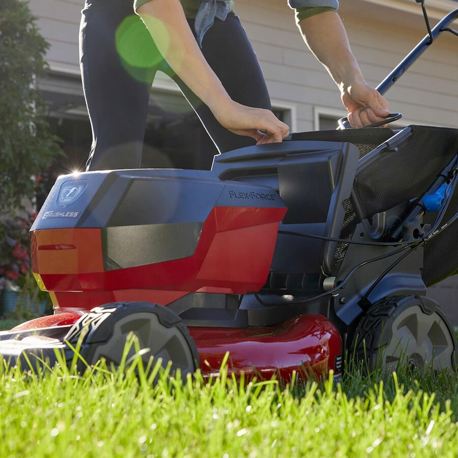 Toro Super Recycler 21″ 60V Battery Personal Pace Mower - Image 8