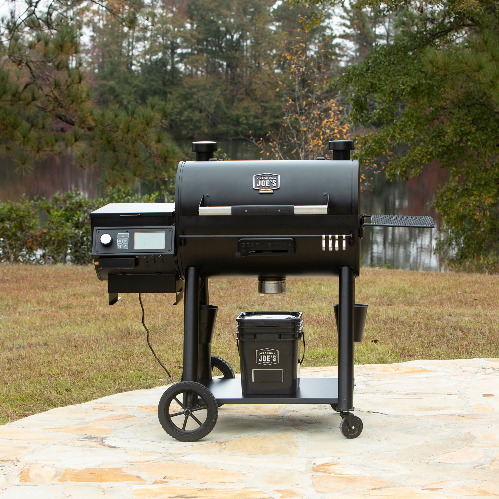 Oklahoma Joe’s Rider 900 DLX Pellet Grill and Smoker - Image 6